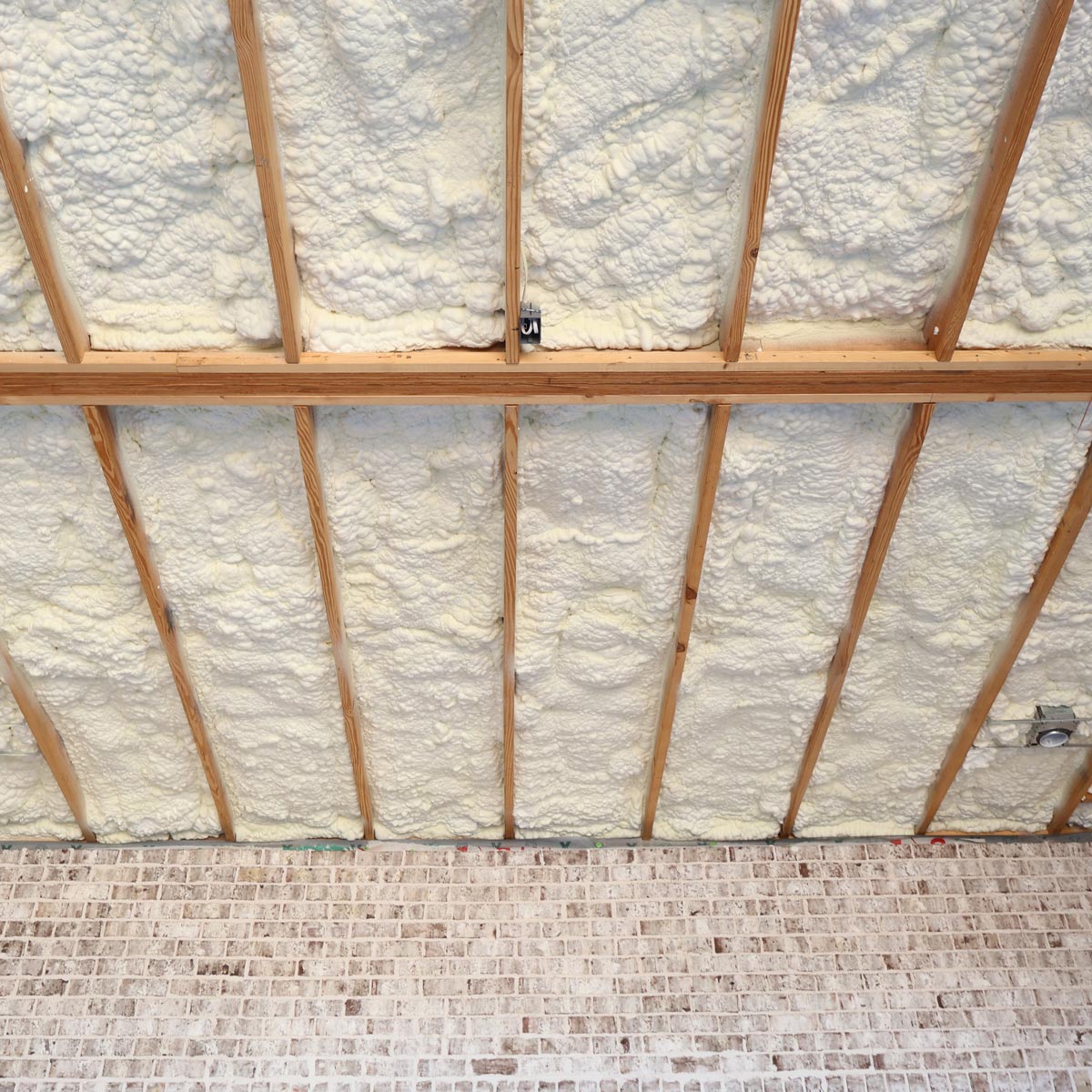 insulation-in-ceiling-ofnew-home insulation in ceiling of new home